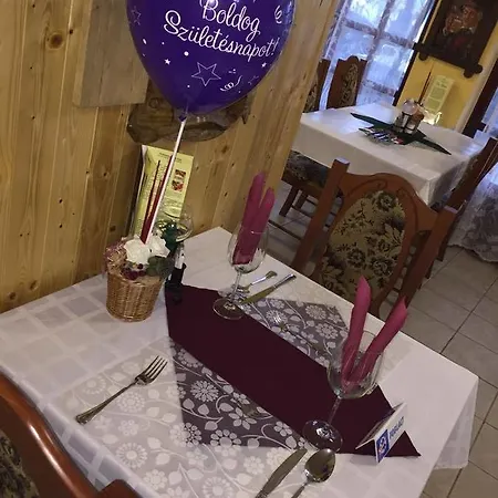 Diofa Ettrerem Es Panzio Szekszárd
